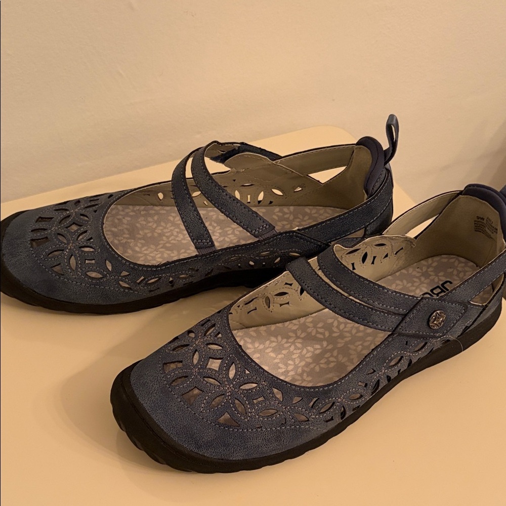 JBU Women's Navy Cutout Flats